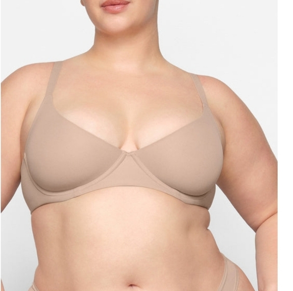 SKIMS Fits Everybody Unlined Demi - Picture 1 of 1